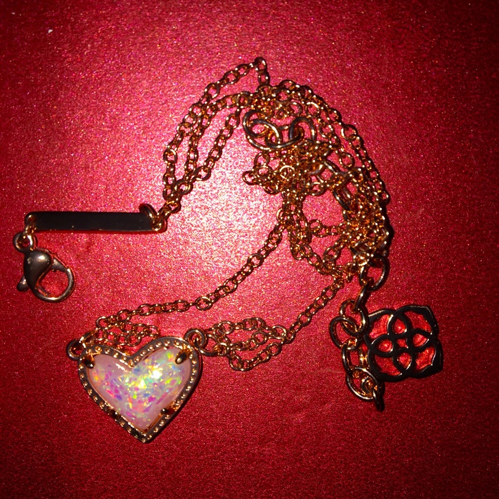 Kendra Scott Ari heart rose gold necklace